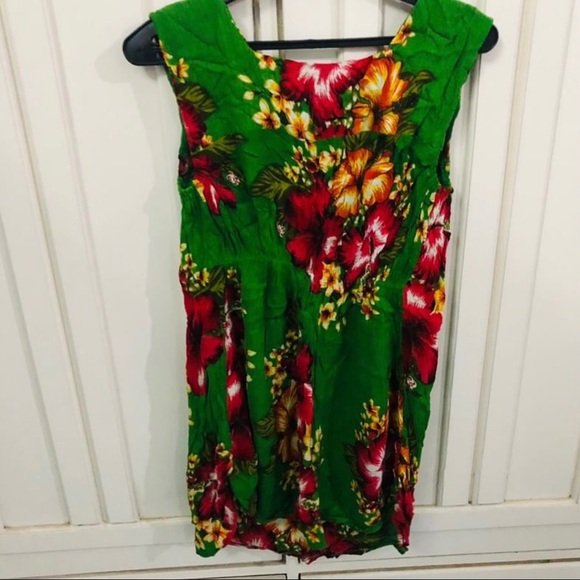 Green top/tunic - Picture 3 of 3